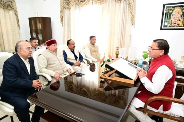 मुख्यमंत्री धामी से मिले बार एसोसिएशन देहरादून के प्रतिनिधि 