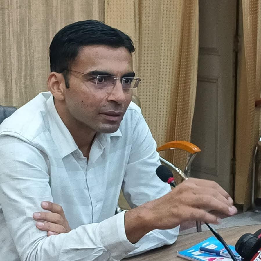 जिलाधिकारी सविन बंसल के सख्त निर्देश,  ड्रग्स के विरुद्ध महाअभियान शुरू, शैक्षणिक संस्थानों में बड़े स्तर पर ड्रग टेस्टिंग