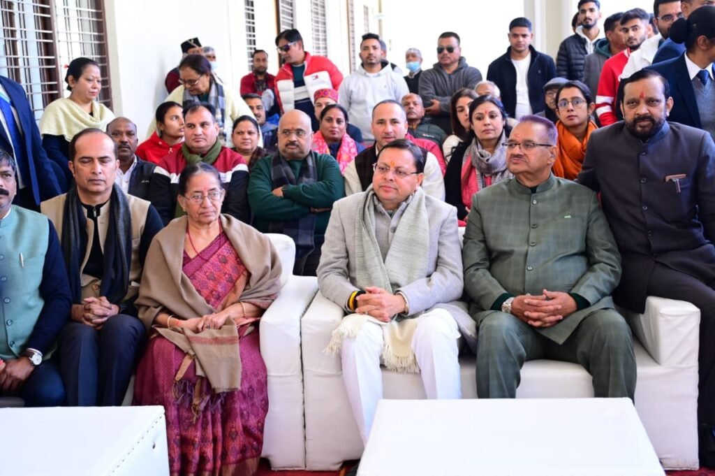 मुख्यमंत्री धामी ने स्व. श्री हरबंस कपूर की 80वीं जयंती पर आयोजित श्रद्धांजलि समारोह कार्यक्रम में किया प्रतिभाग