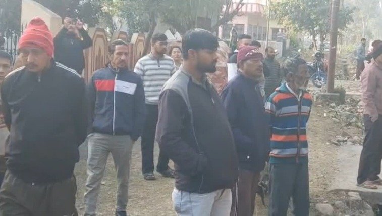 कोटद्वार में हाथी ने पटक-पटक कर ली बुजुर्ग की जान, जंगल में गाय चराने गए थे, दोस्त ने भागकर बचाई जान