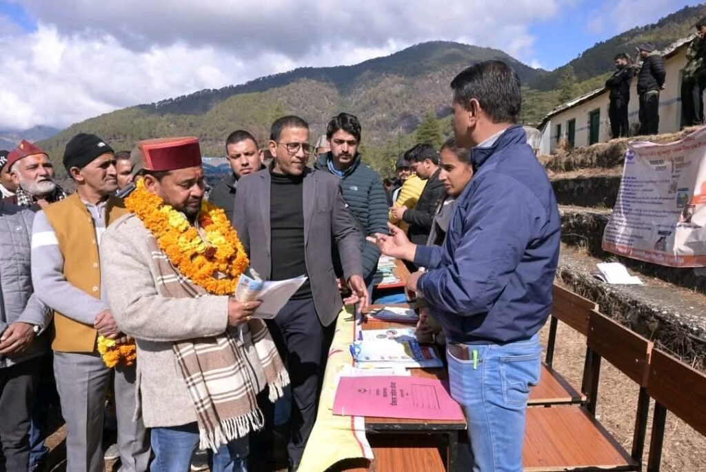 सरकार खुद पहुँची जनता के द्वार, कैम्पों में उमड़ा भरोसा और भीड़