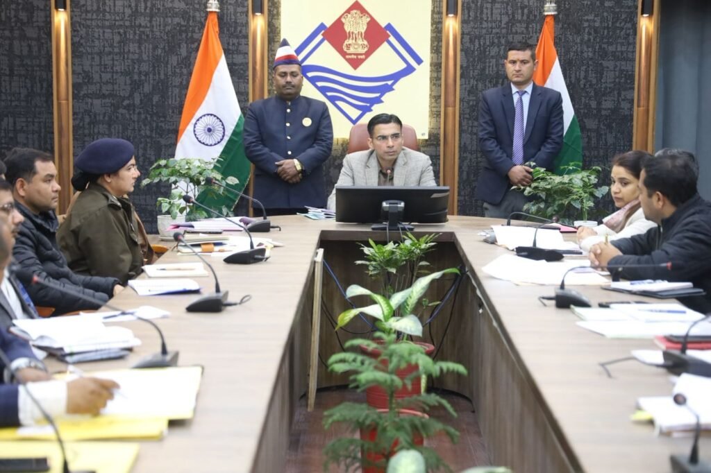 चारधाम यात्रा- अतिथि देवो भव की तर्ज पर होगा स्वागत : देहरादून में 50 रजिस्ट्रेशन काउंटर 24 घंटे खुलेंगे