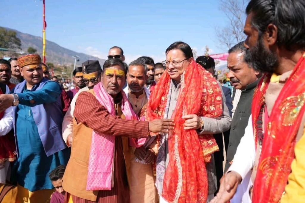 मुख्यमंत्री धामी बीरों देवल रुद्रप्रयाग में आयोजित मां चंडिका महावन्याथ देवरा यात्रा में हुए शामिल