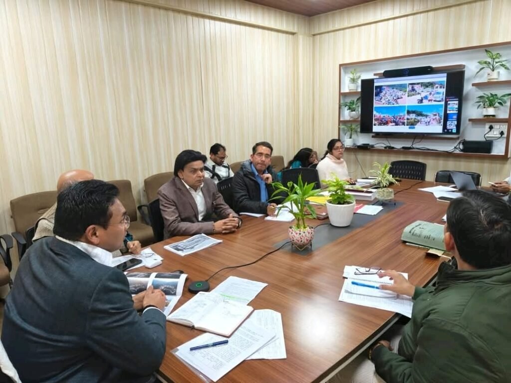 सचिव डॉ. आर राजेश कुमार ने ली महत्वपूर्ण बैठक, नीलकंठ महादेव में आधुनिक पार्किंग और 2 बेड का आकस्मिक स्वास्थ्य केंद्र होगा स्थापित