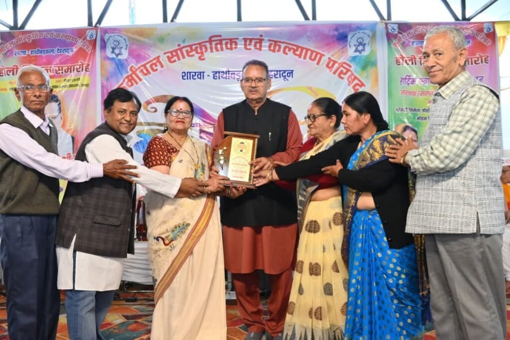 कैबिनेट मंत्री गणेश जोशी ने उत्तरांचल प्रेस क्लब सहित अन्य स्थानों पर आयोजित होली मिलन समारोह में किया प्रतिभाग