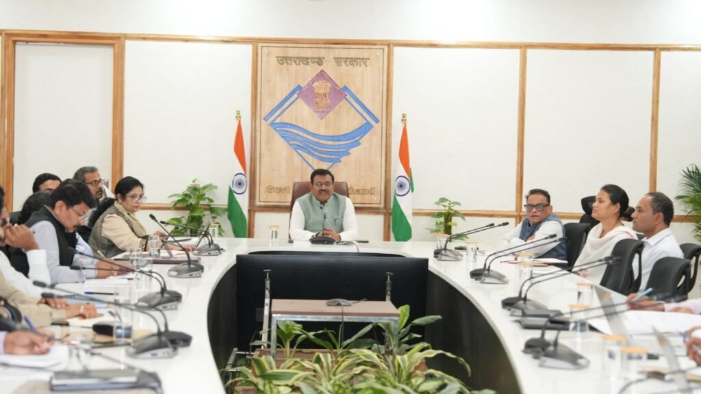 मुख्य सचिव आनन्द बर्द्धन ने ली UCRRFP की बैठक