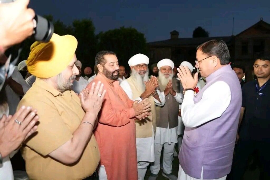 बैसाखी पर मुख्यमंत्री धामी से सिख प्रतिनिधिमंडल की भेंट, हेमकुंड साहिब रोपवे पर की बड़ी चर्चा