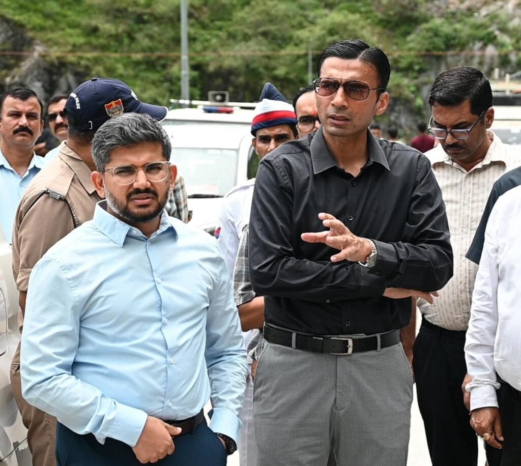 अवैध होमस्टे पर डीएम जिलाधिकारी सविन बंसल का बड़ा एक्शन, 17 के पंजीकरण निरस्त