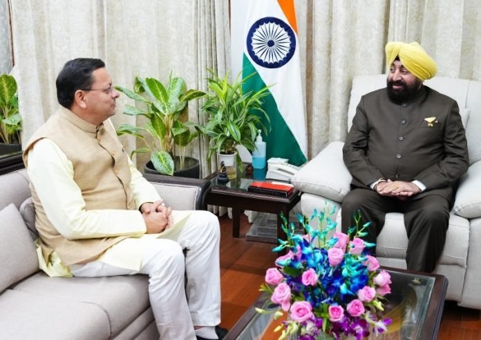राज्यपाल लेफ्टिनेंट जनरल (सेवानिवृत्त) गुरमीत सिंह से मुख्यमंत्री धामी ने की शिष्टाचार भेंट