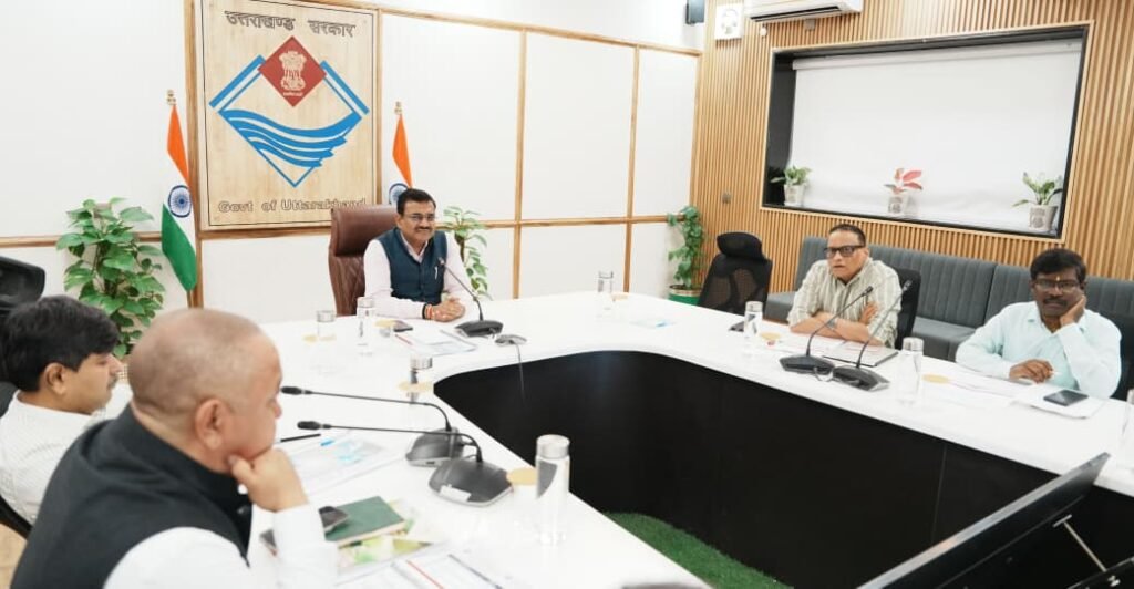 उत्तराखंड का क्राफ्ट, कल्चर, हेरिटेज को लेकर ट्रेडिशनल विलेज किया जाए तैयार : मुख्य सचिव आनंद बर्द्धन