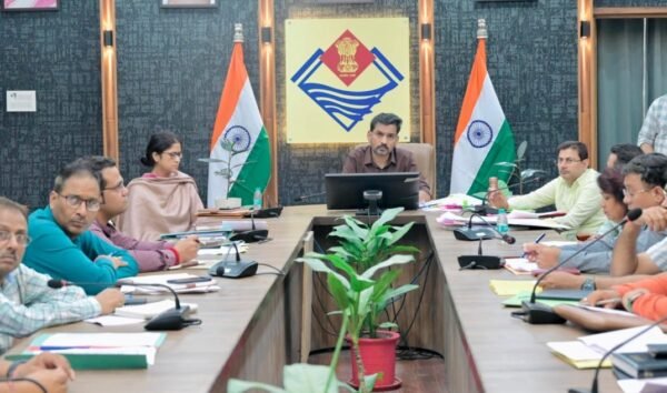 निर्माण कार्यों में किसी भी स्तर पर गुणवत्ता से समझौता बर्दाश्त नहीं किया जाएगा- जिलाधिकारी डॉ. आशीष चौहान